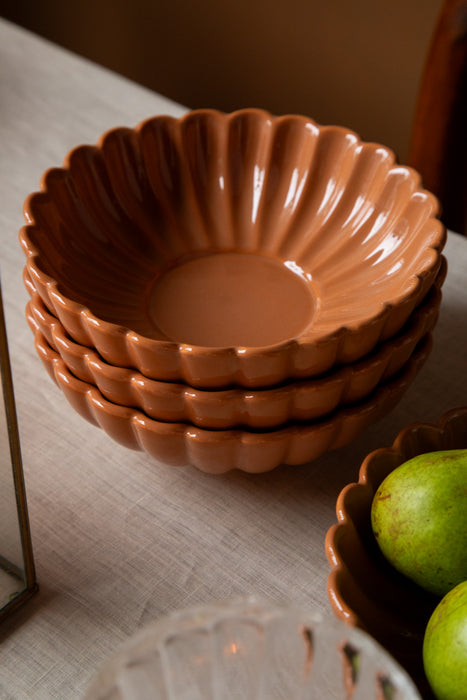 Scallop Mocha Mousse Large Ceramic Bowl