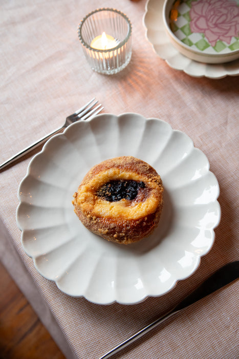 Scallop Ivory 10" Ceramic Plate