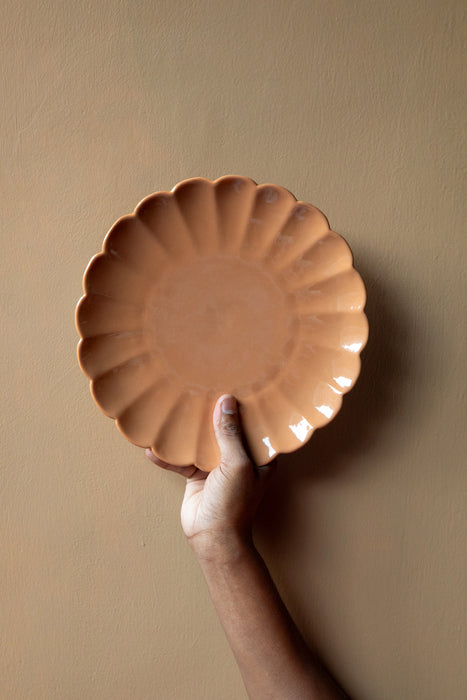 Scallop Mocha Mousse 10" Ceramic Plate