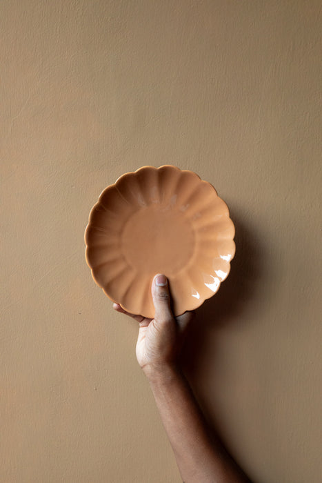 Scallop Mocha Mousse 8" Ceramic Plate