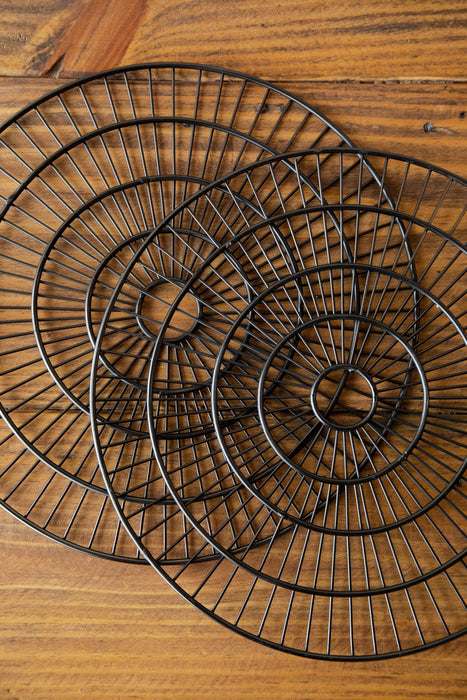 Black Wire Charger Mats